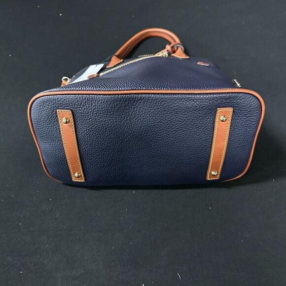 New Dooney and Bourke Pebble Grain Large Domed Satchel - Picture 5 of 12